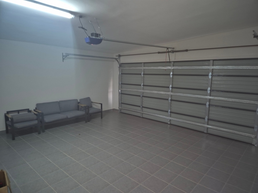 To Let 3 Bedroom Property for Rent in Van Der Hoff Park North West